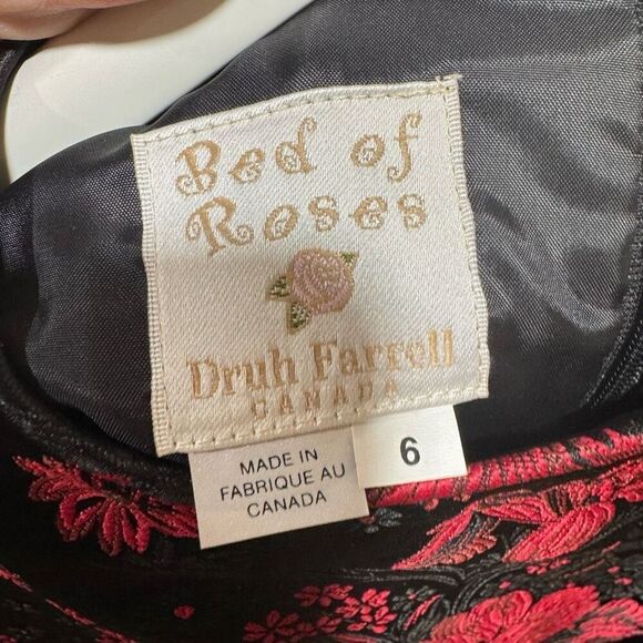 Red and Black Rose Jacket & Dress by Bed of Roses Druh Farrell Canada - Picture 10 of 10